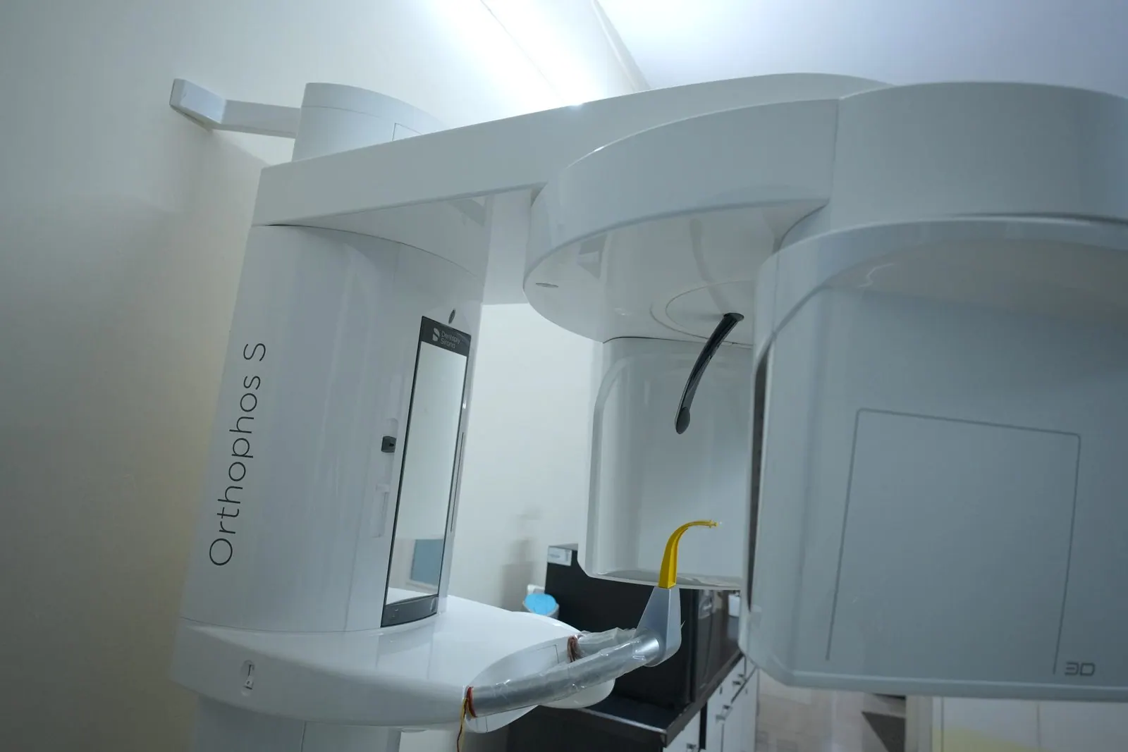 Close-up of the dental X-ray imaging unit at Your Dentist, Malviya Nagar, Jaipur