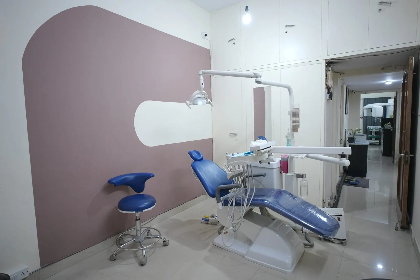 Dental chair in a treatment room at Your Dentist, Malviya Nagar, Jaipur
